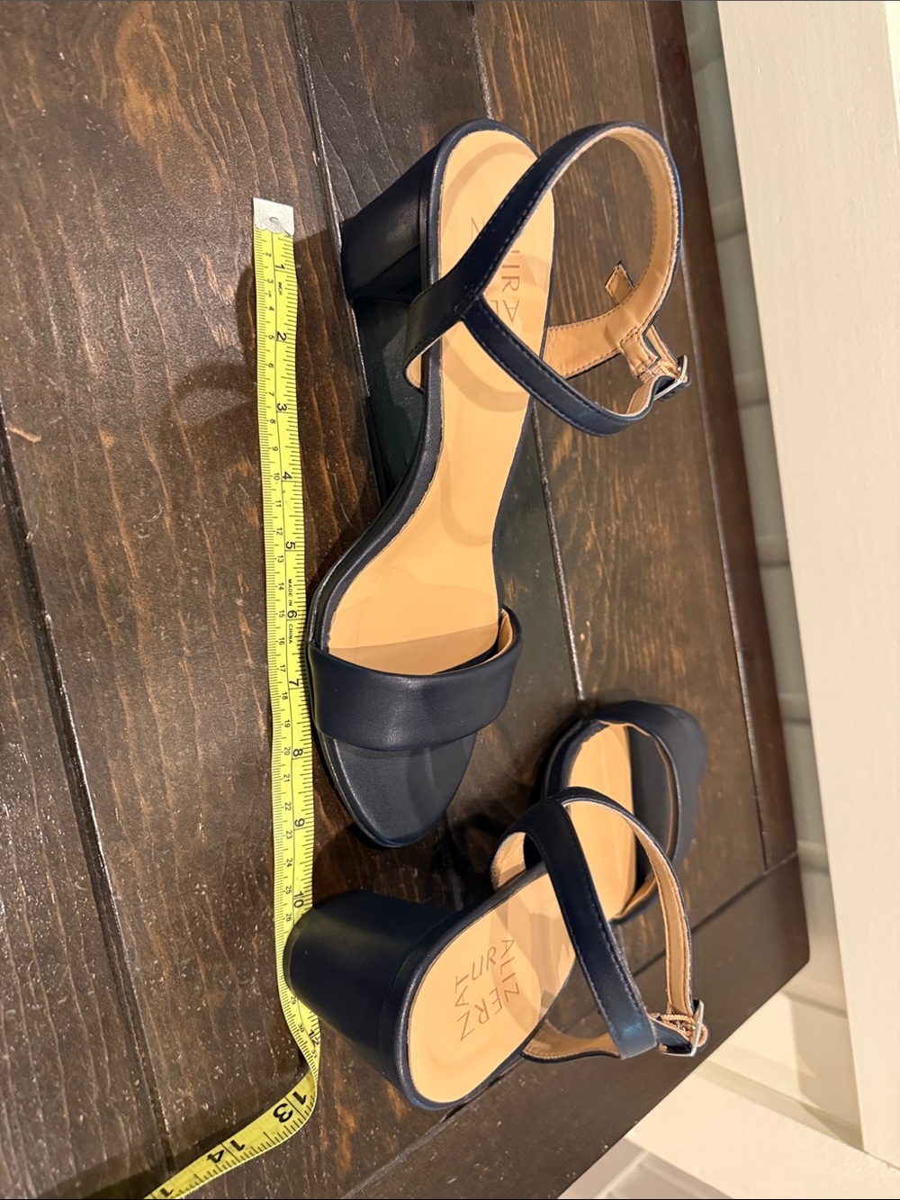 Naturalizer Navy Ankle-Strap Block Heel Sandals Size 9- Like New! - Picture 7 of 9